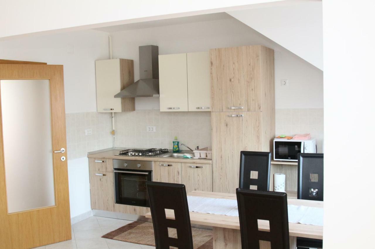 Apartments "Pavic" Near Zagreb Airport Velika Gorica Esterno foto