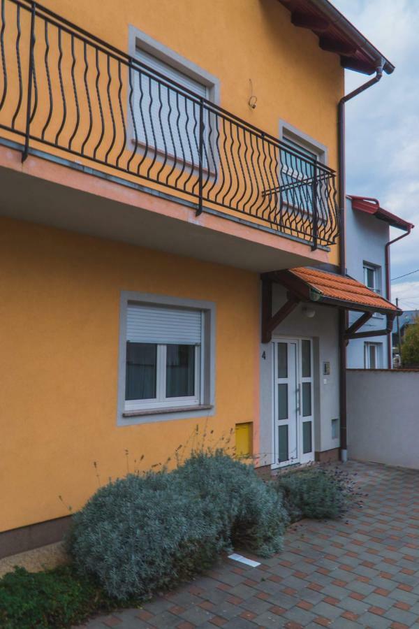 Apartments "Pavic" Near Zagreb Airport Velika Gorica Esterno foto