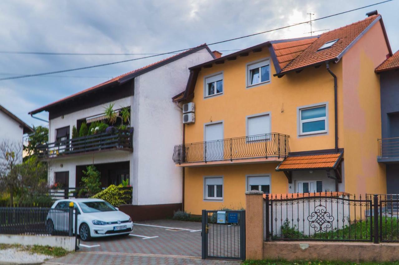 Apartments "Pavic" Near Zagreb Airport Velika Gorica Esterno foto